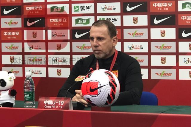 开云体育下载-久尔杰维奇：今天用了没用过的阵型 队员表现很好